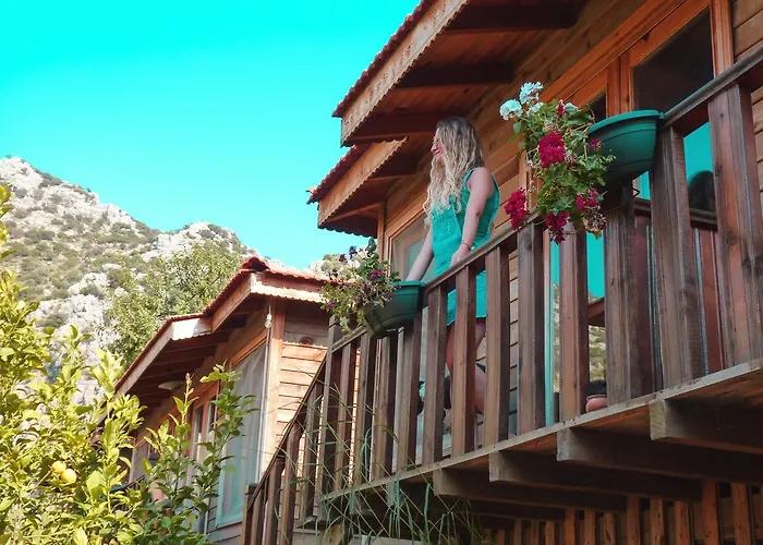 Ξενοδοχείο Palmira Bungalow & Camping *