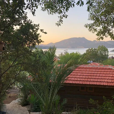 Palmira Bungalow & Camping 호텔 *