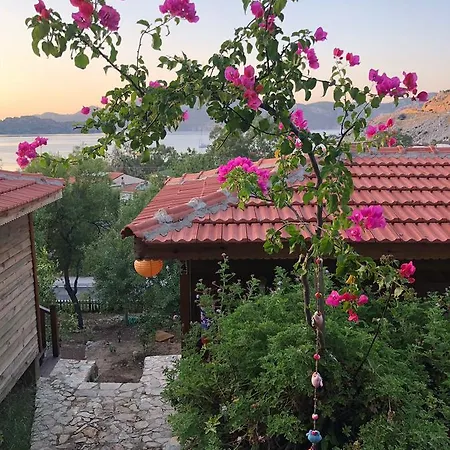 Palmira Bungalow & Camping 호텔 *